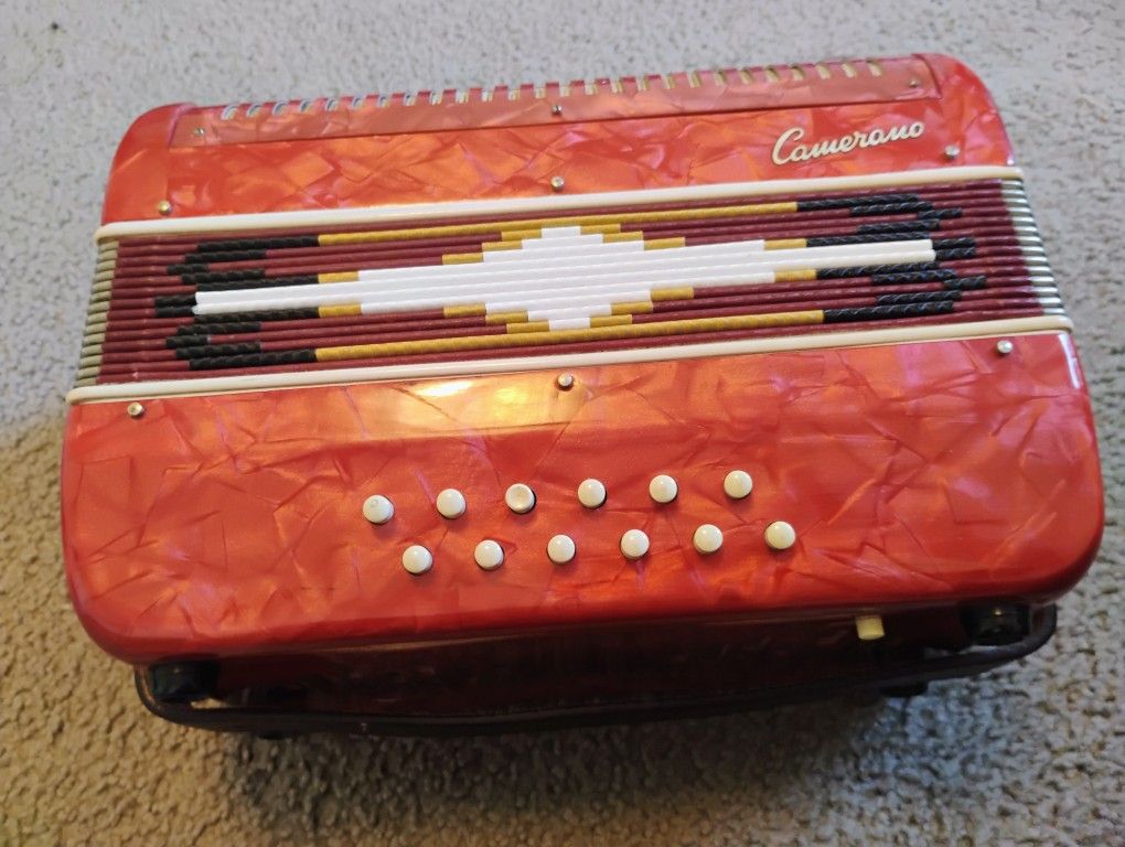Accordion Camerano 12 Button