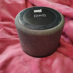 Bluetooth  speaker Wireless Phone Charger In Great Working Condition 