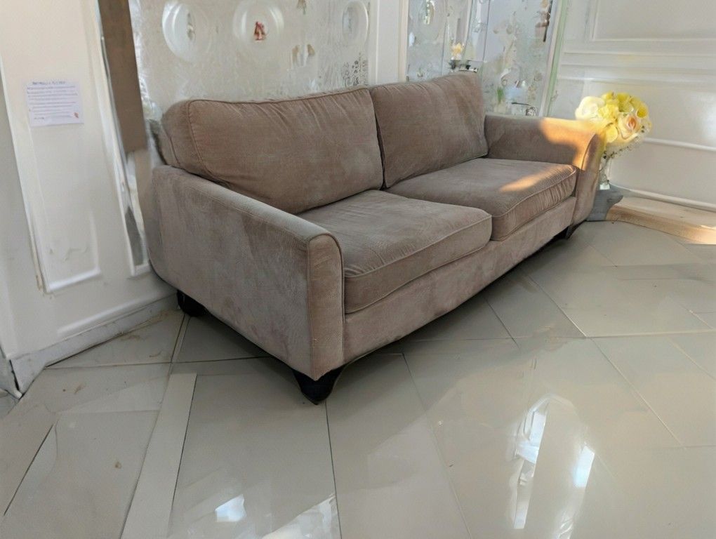 🛋️ Tan Upholstered Couch – Clean, Sturdy, Great Condition