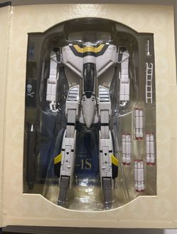 Robotech: The Macross Saga Vol. 3 – Roy Fokker VF-1S (Collector’s Item)