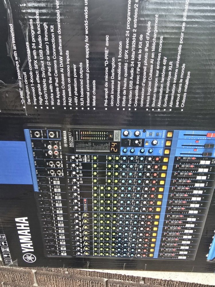 Yamaha MG20-XU 20-Channel Analog Mixer with USB and FX Effects