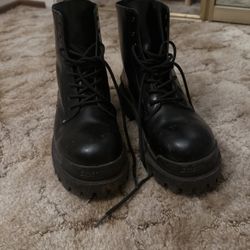 Balenciaga Strike Combat boots black size 11