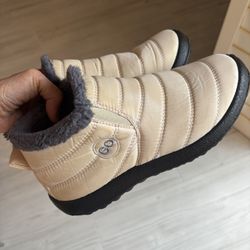 Light Boots Size 7.5-8