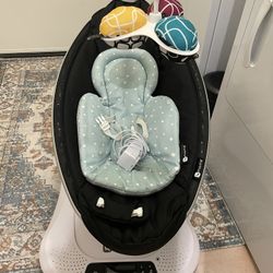4 Moms Baby Swing 
