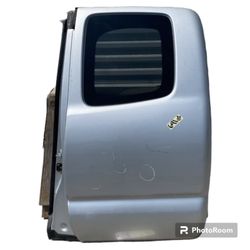 2005 2016 TOYOTA TACOMA REAR LEFT SIDE COMPLETE DOOR OEM