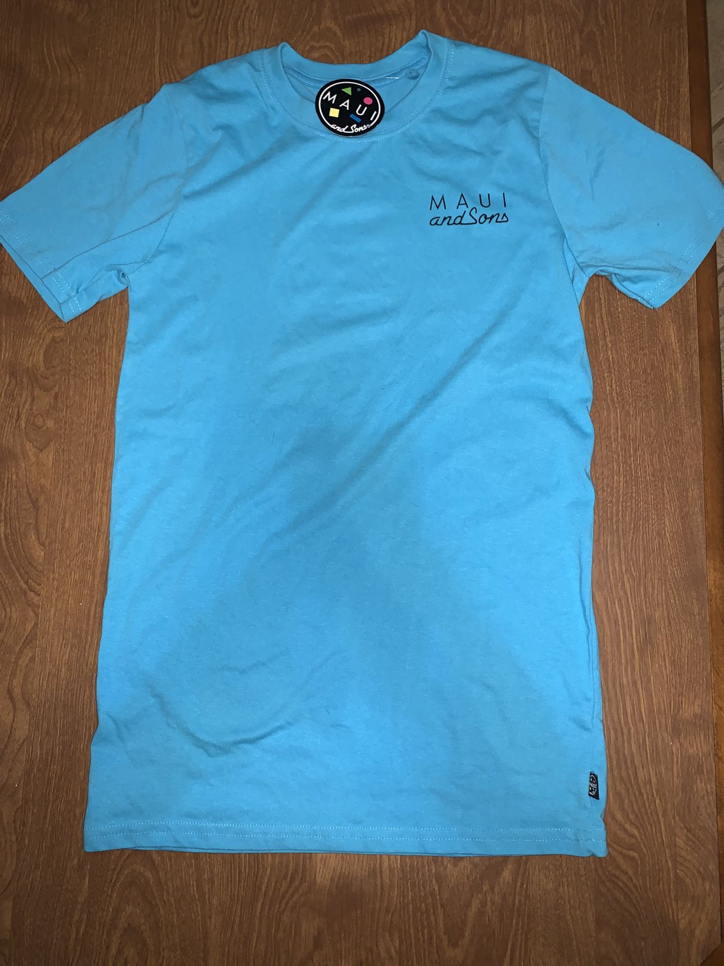 Men’s Small Maui And Sons T Shirt Nwt