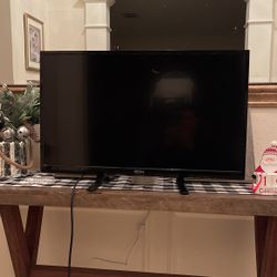 Seiki SE32HY 32-Inch 720p LED TV