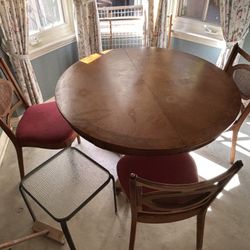 Dining Table & Chairs
