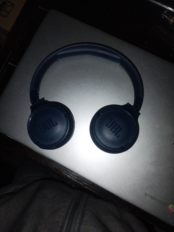 Jbl Bluetooth Headphones 25$