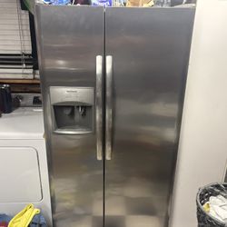 Frigidaire Refrigerator. 36”x 68 