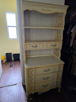 Vintage Henry Link French Provincial Bedroom Set - 4 Pieces (Dresser, Hutch, 2 Nightstands)