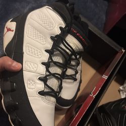 Jordan’s two pairs size 9