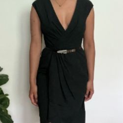 NWT Michael Kors Womens light Wool Pleated Belted Waist Knee lengthed Black Dress Size 4