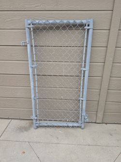 GATE METAL HOUSE Glendora pick up 29 half width hight 58 half