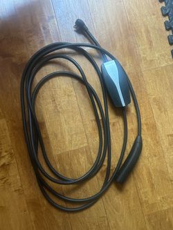 Tesla Mobile Connector EV Charger – Great Condition