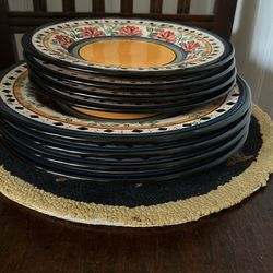 Pier One—16 dishes!!!—8Dinner—8Salad