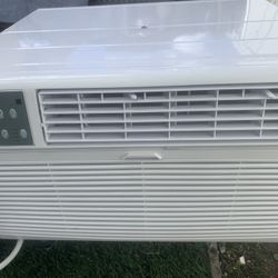 Windows Ac 12000 Btu Cool And Heat 220 Vol 