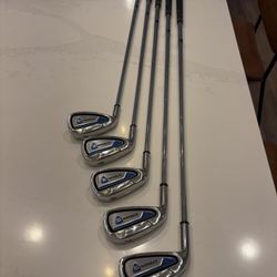 Callaway Strata - RH Golf Club Iron Set