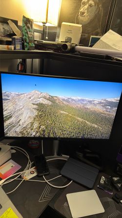LG 4k monitor with speakers