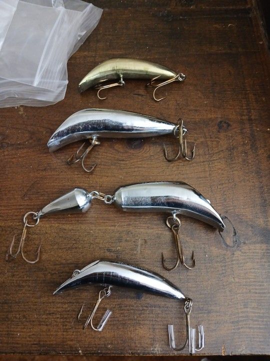 4 Lot Canadian Wigglers Different Weights And Styles