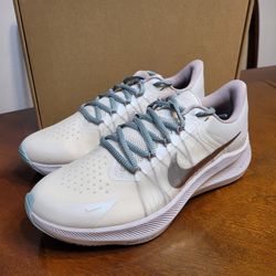 New Wmns Nike Zoom Shoes (Size 10)