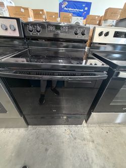 Black Electric Range with Glass Cooktop