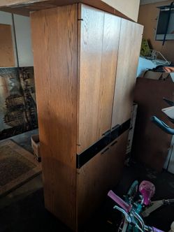 verticle corner shelf (free)