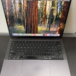 Macbook Pro 2023 14” Apple M3 Pro 18GB RAM 512gb Memory