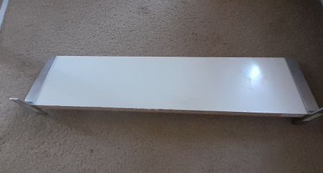 Wall etagere