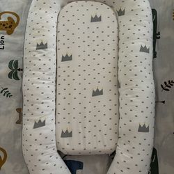 Baby lounger