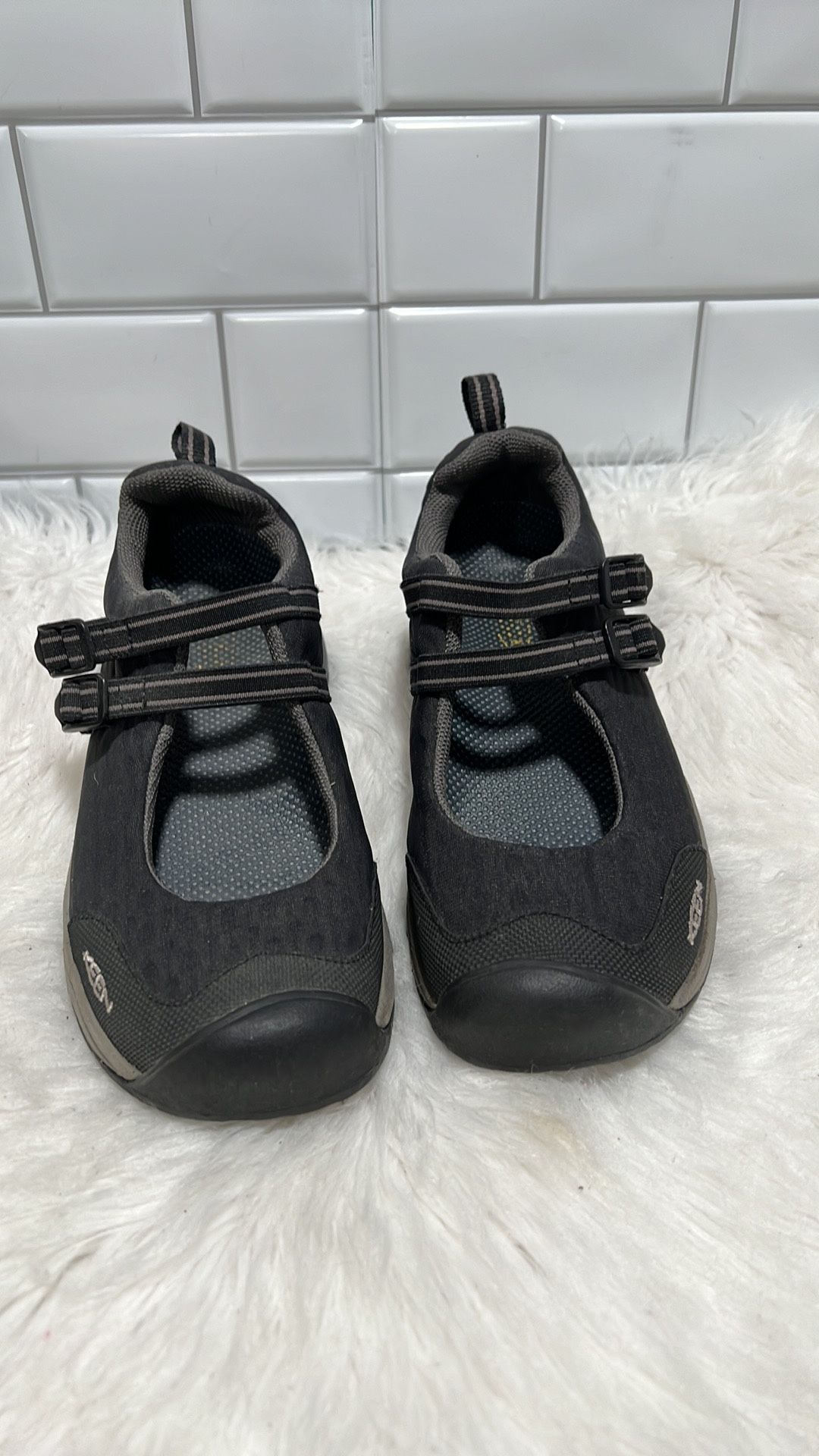 Keen Malibu Double Strap Mary Jane Trail Hiking Shoes Sz US 6.5