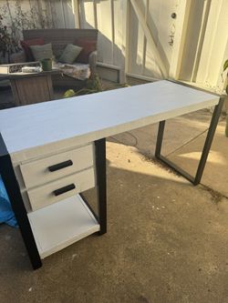 White Wood Desk