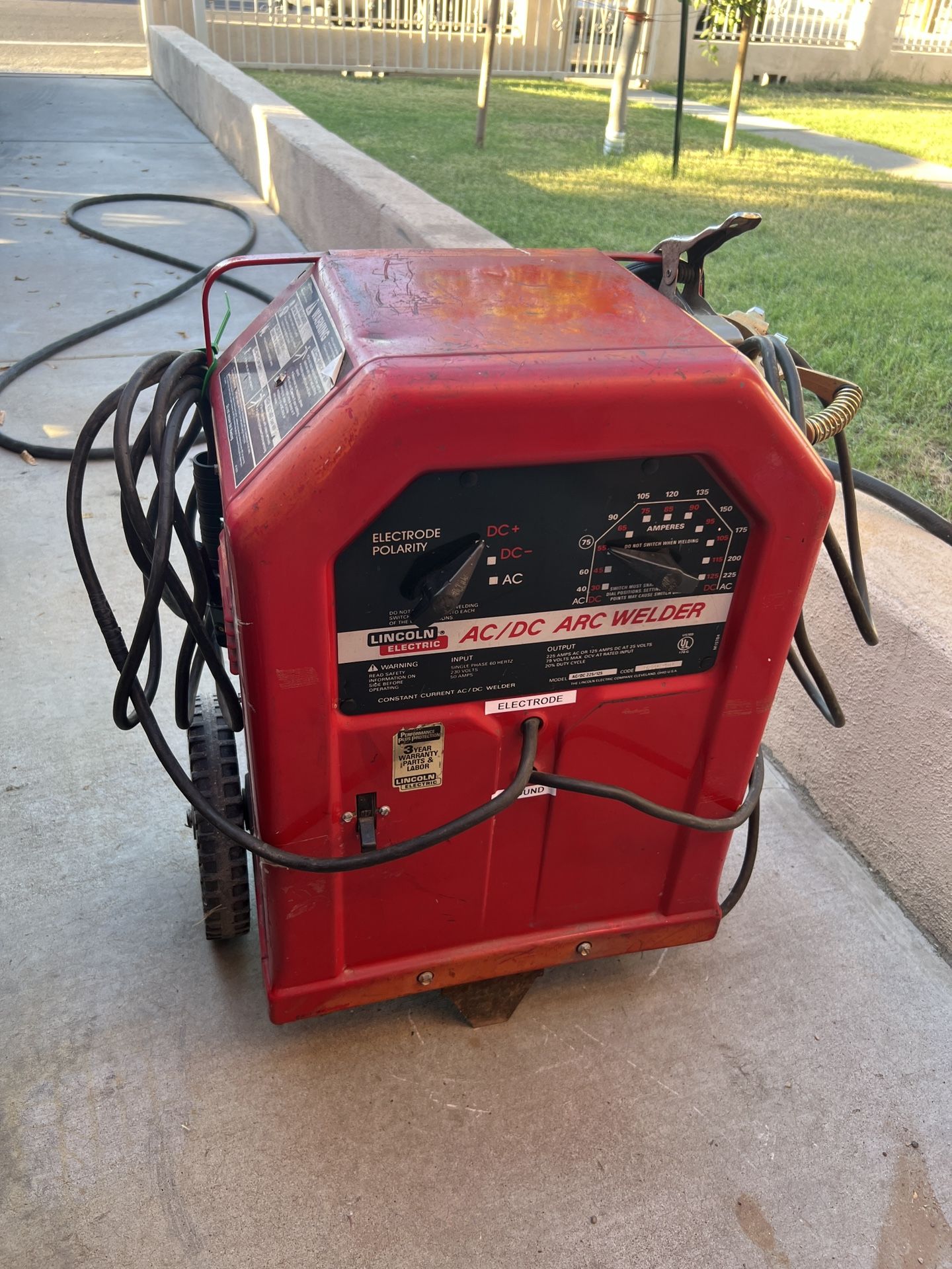 Lincoln Electric Ac/Dc Arc Welder 