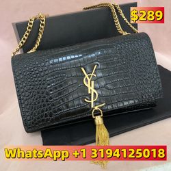 Saint Laurent SmallLe5a7 Leather Hobo in Light Musk