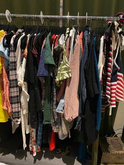 Clothing lot/ bundle