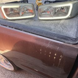 GMC/ Yukon Headlights 99-06 
