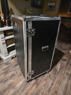 Huge trunk container on wheels, insulated