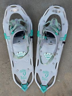 Atlas Elektra 9 Trail 23 Women’s Snowshoes – $50