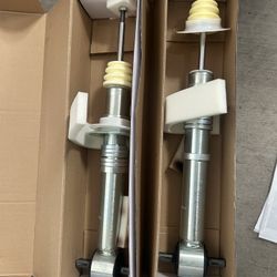 2019 + Silverado / Sierra Lowering Kit 3/5