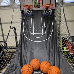 Kid electric basketball hoop with 4 balls