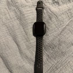Nike Apple Watch Series 6