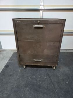 Kennedy rolling tool cart