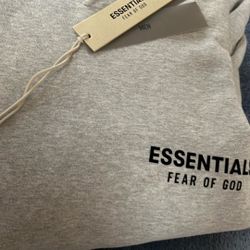 Small essential hoodie 