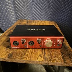 Focusrite Clarett 2 pre thunderbolt interface