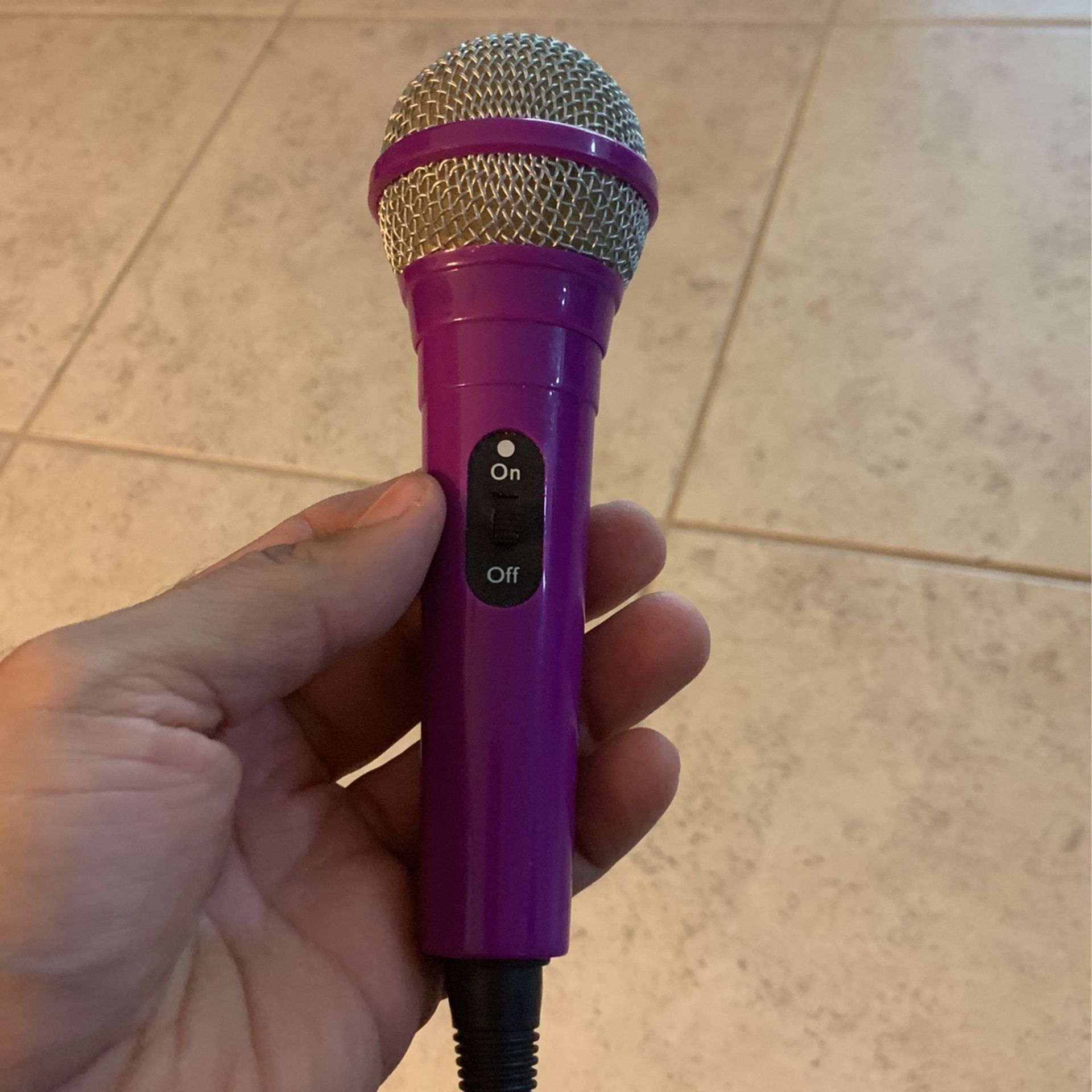 Vocal Microphone With Cord