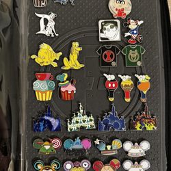 Disney Pins 