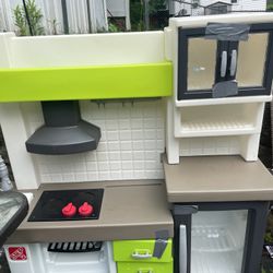 Toy Kitchen 