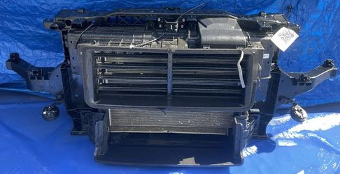 GENESIS GV70 RADIATOR CORE SUPPORT W/ COOLING ASSEMBLY 2022 - 2025