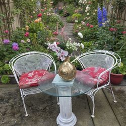 Vintage  Wroughtviron Set  With Cusion