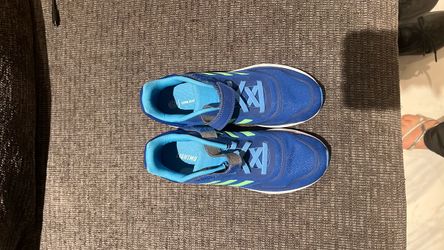 Adidas light motion